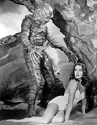 creature-from-the-black-lagoon-1954-gil-and-girl