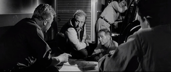 Plunder Road (1957) - getting the bank gold train robbery together
