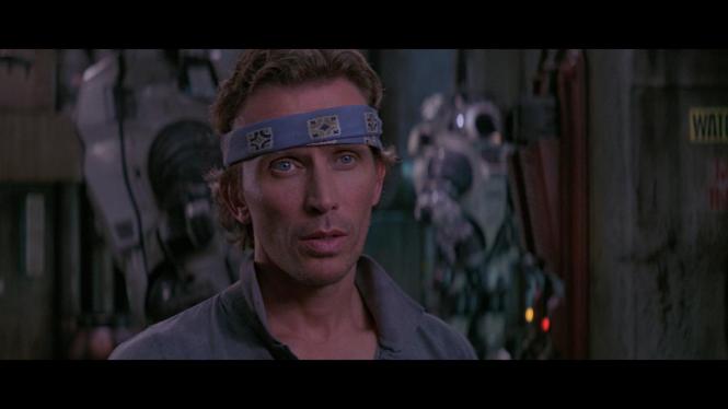 Leviathan (1989) Peter Weller head band ready to go commando